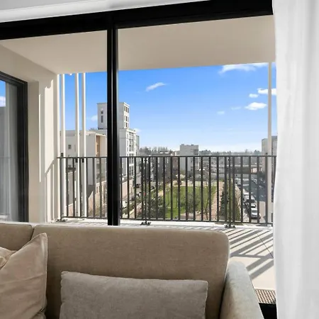 T4 Elegant • Terrasse • Parking • Cdg & Asterix 公寓 Louvres